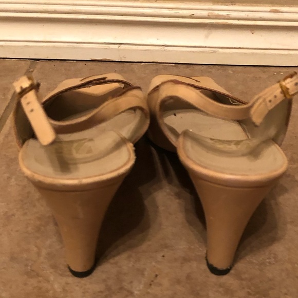 Salvatore Ferragamo Slingback Heels Nude Sz 8.5 - Picture 5 of 9